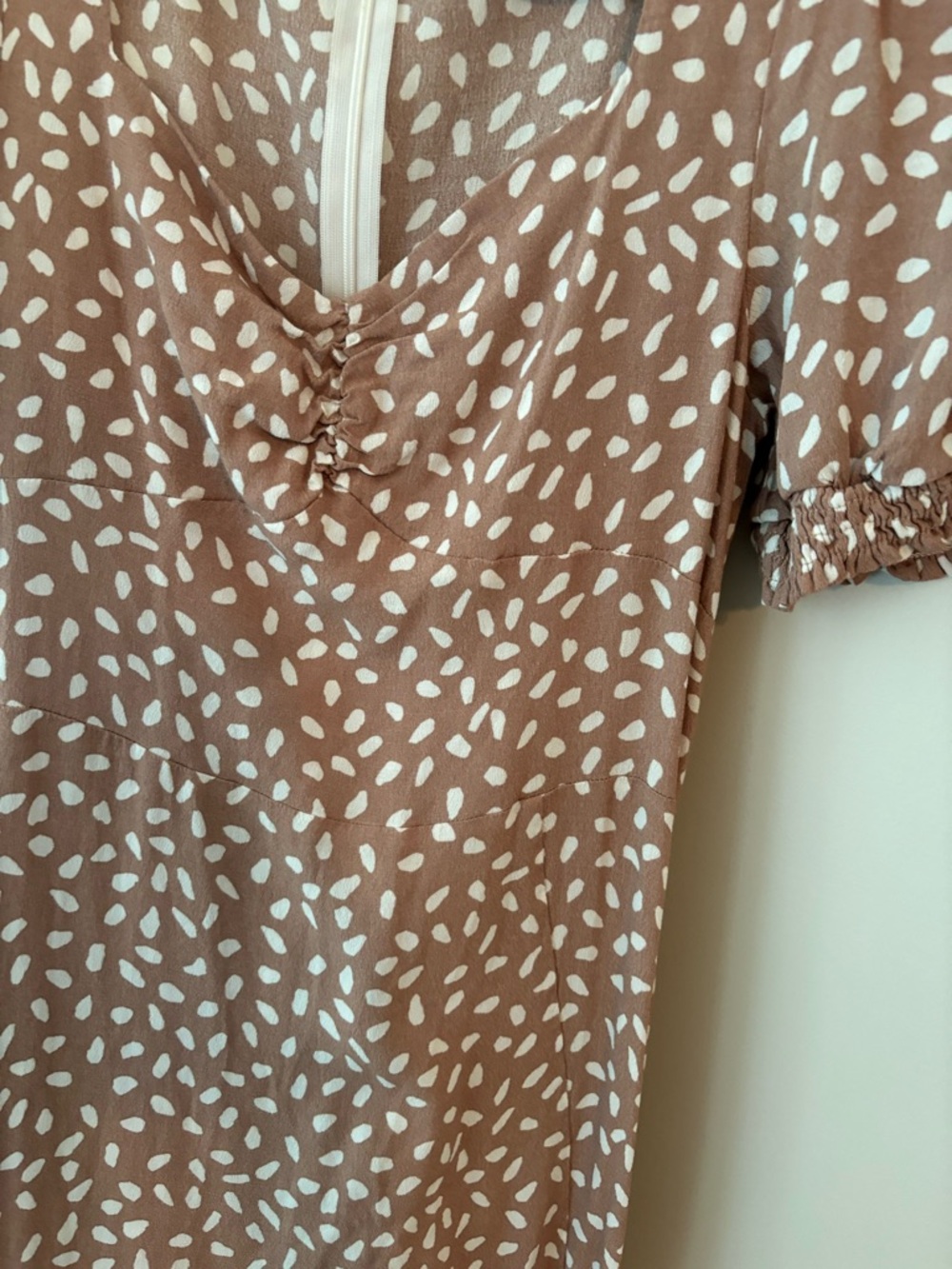 Petal & Pup Taupe Printed Midi Dress with Puff Sleeves - Picture 2 of 3